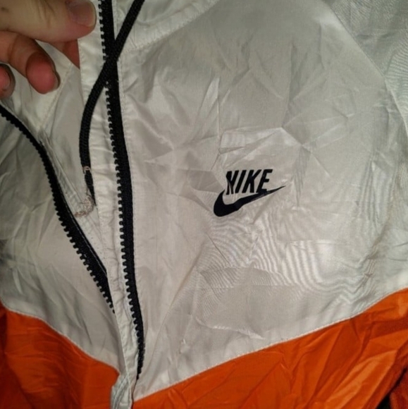 Nike Rain Jacket - Picture 4 of 8